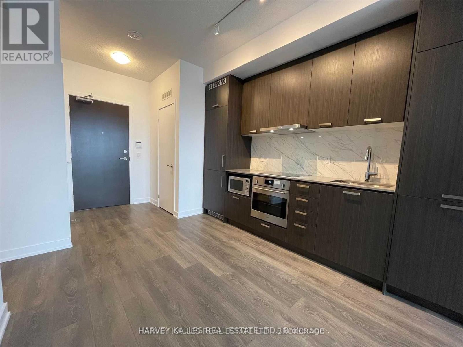 2006 - 38 Honeycrisp Crescent, Vaughan, Ontario  L4K 0M8 - Photo 2 - N13096348