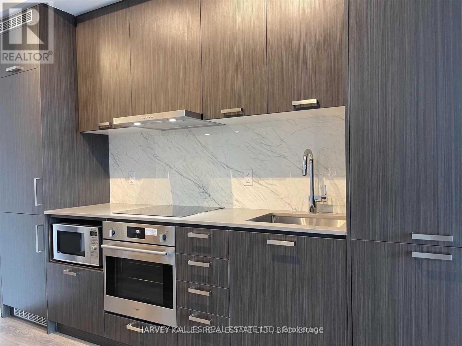 2006 - 38 Honeycrisp Crescent, Vaughan, Ontario  L4K 0M8 - Photo 6 - N13096348