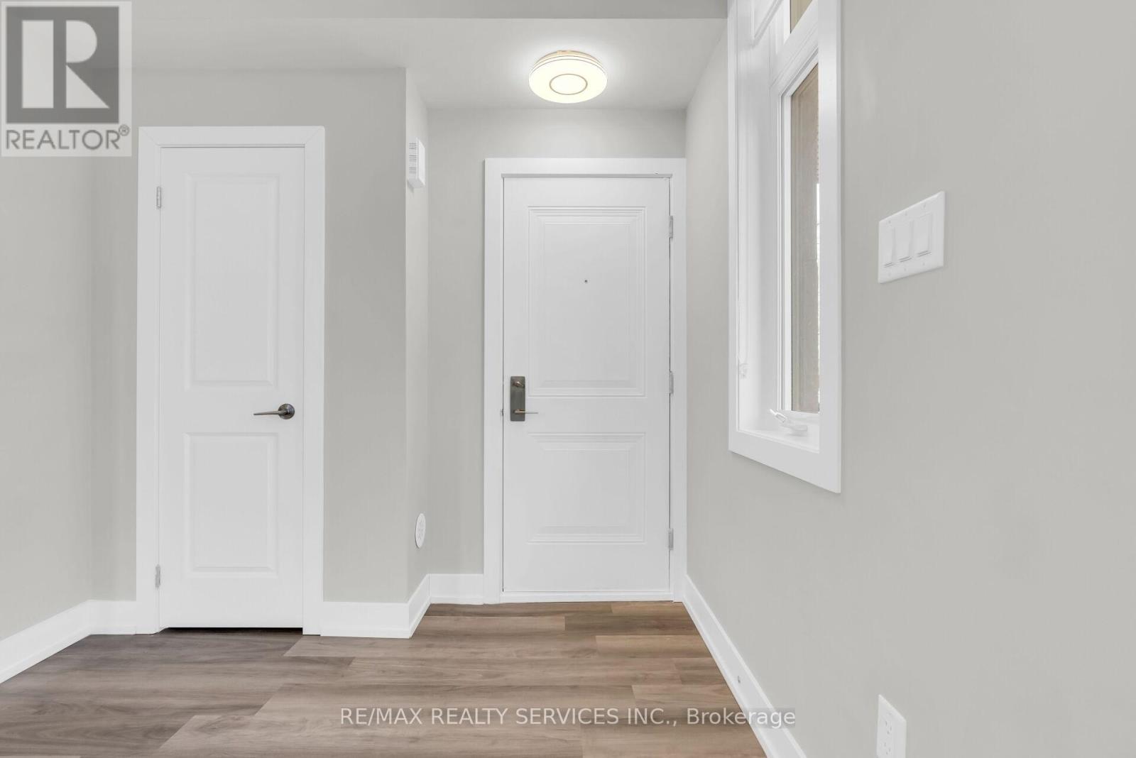 5 - 1 Bond Crescent, Richmond Hill, Ontario  L4E 1J4 - Photo 10 - N13096364