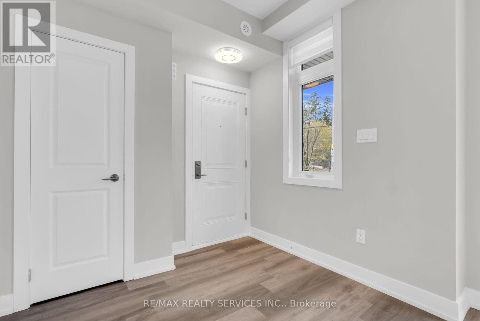 5 - 1 Bond Crescent, Richmond Hill, Ontario  L4E 1J4 - Photo 11 - N13096364