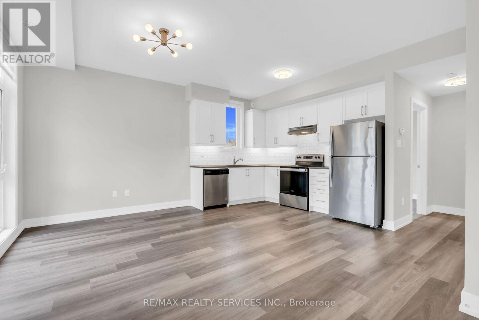5 - 1 Bond Crescent, Richmond Hill, Ontario  L4E 1J4 - Photo 12 - N13096364
