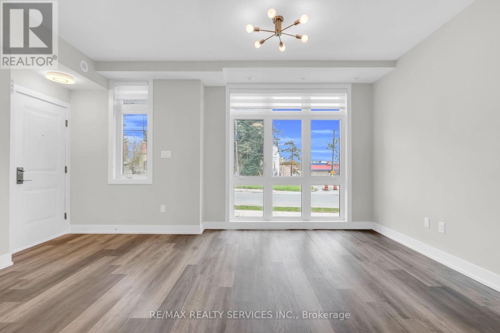 5 - 1 Bond Crescent, Richmond Hill, Ontario  L4E 1J4 - Photo 16 - N13096364