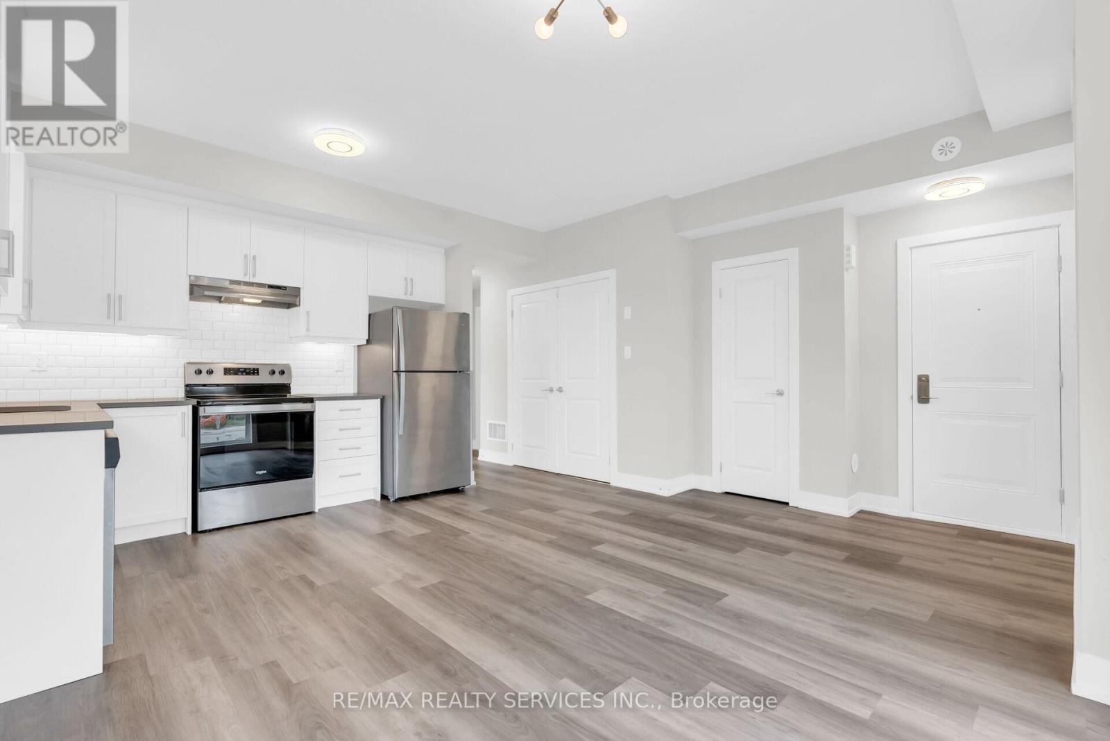 5 - 1 Bond Crescent, Richmond Hill, Ontario  L4E 1J4 - Photo 18 - N13096364