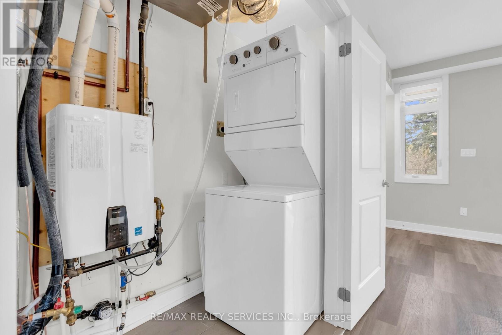 5 - 1 Bond Crescent, Richmond Hill, Ontario  L4E 1J4 - Photo 33 - N13096364