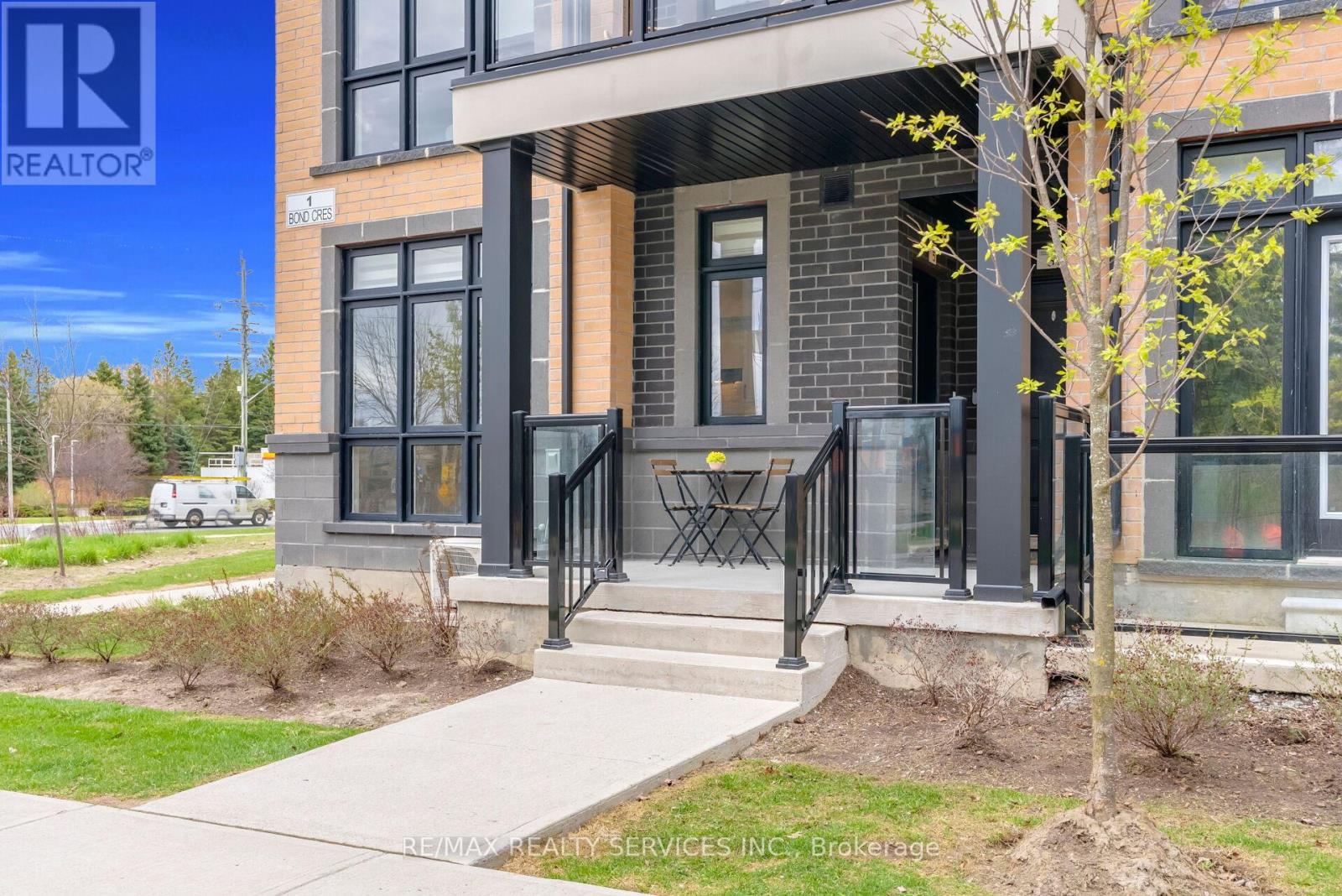 5 - 1 Bond Crescent, Richmond Hill, Ontario  L4E 1J4 - Photo 6 - N13096364