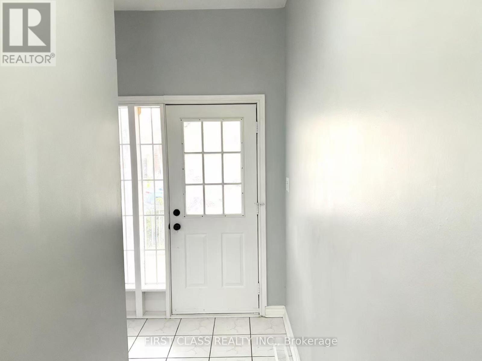 30 Abdus Salam Street, Vaughan, Ontario  L6A 3A8 - Photo 2 - N13096472