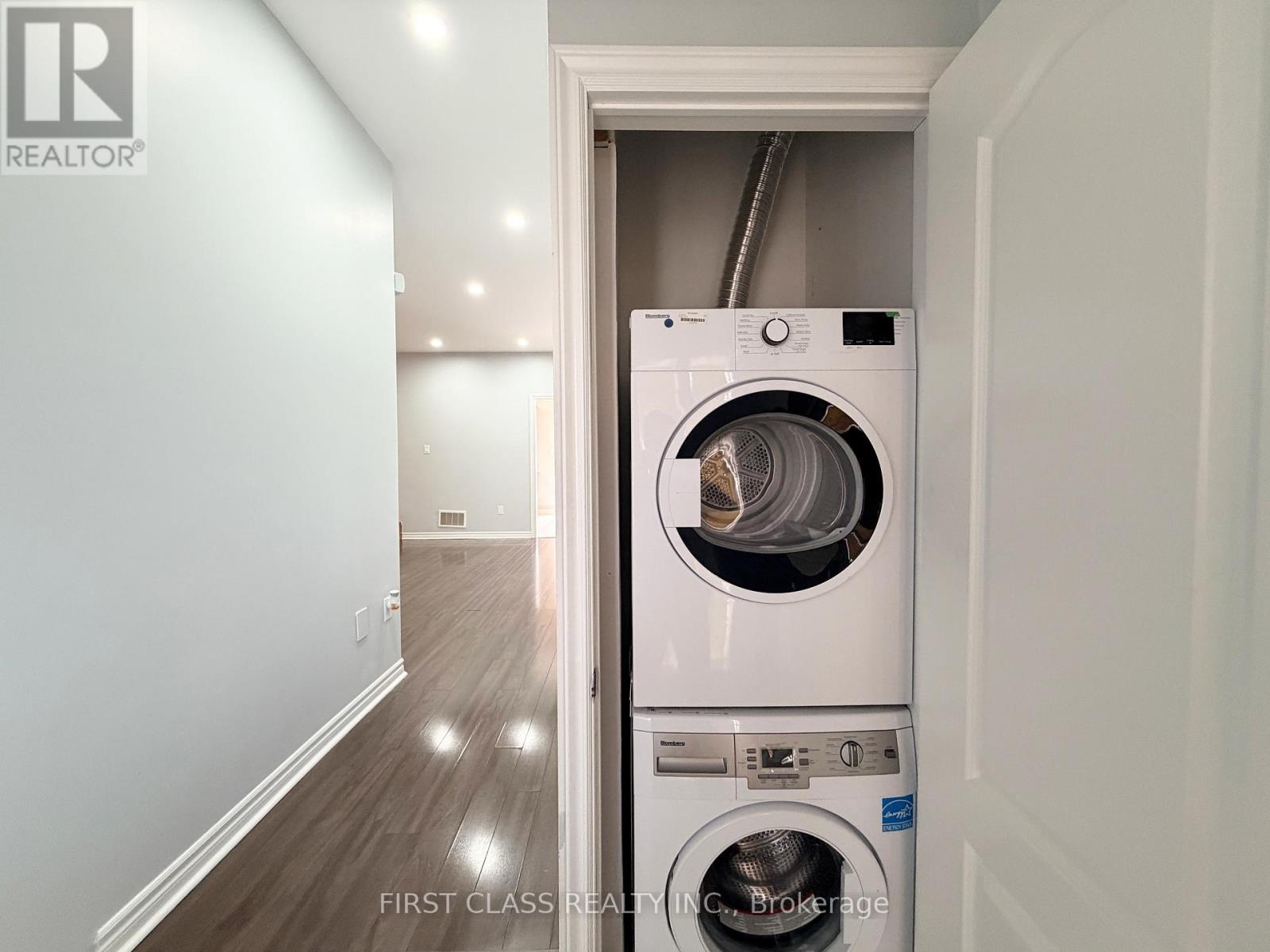 30 Abdus Salam Street, Vaughan, Ontario  L6A 3A8 - Photo 3 - N13096472