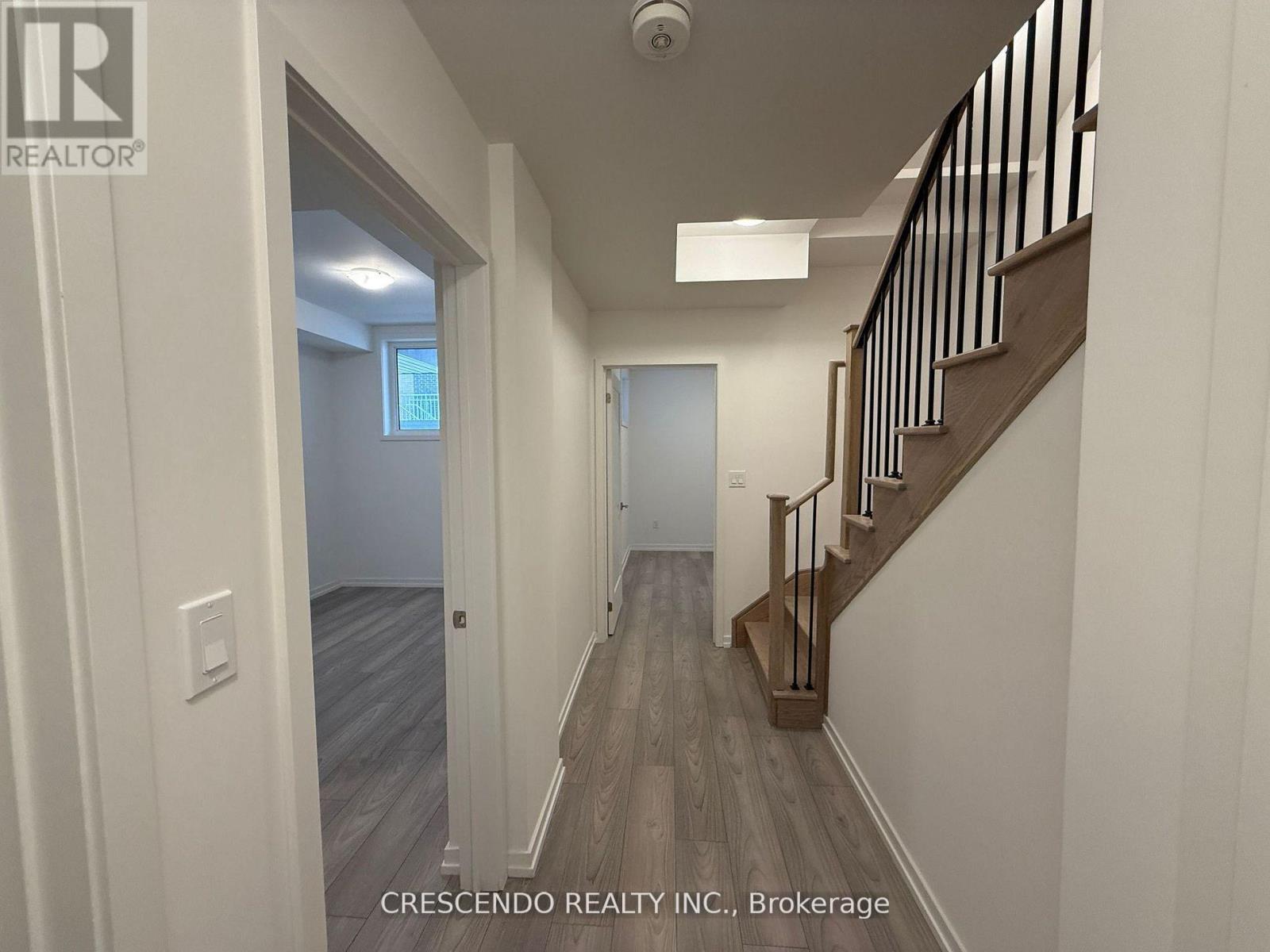 24 - 18 Lytham Green Circle, Newmarket, Ontario  L3Y 2P3 - Photo 12 - N13096492