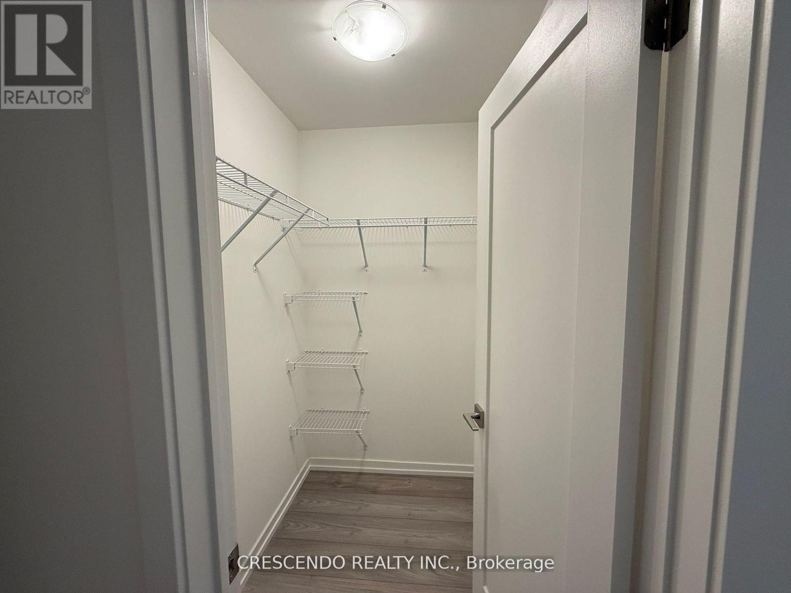 24 - 18 Lytham Green Circle, Newmarket, Ontario  L3Y 2P3 - Photo 17 - N13096492