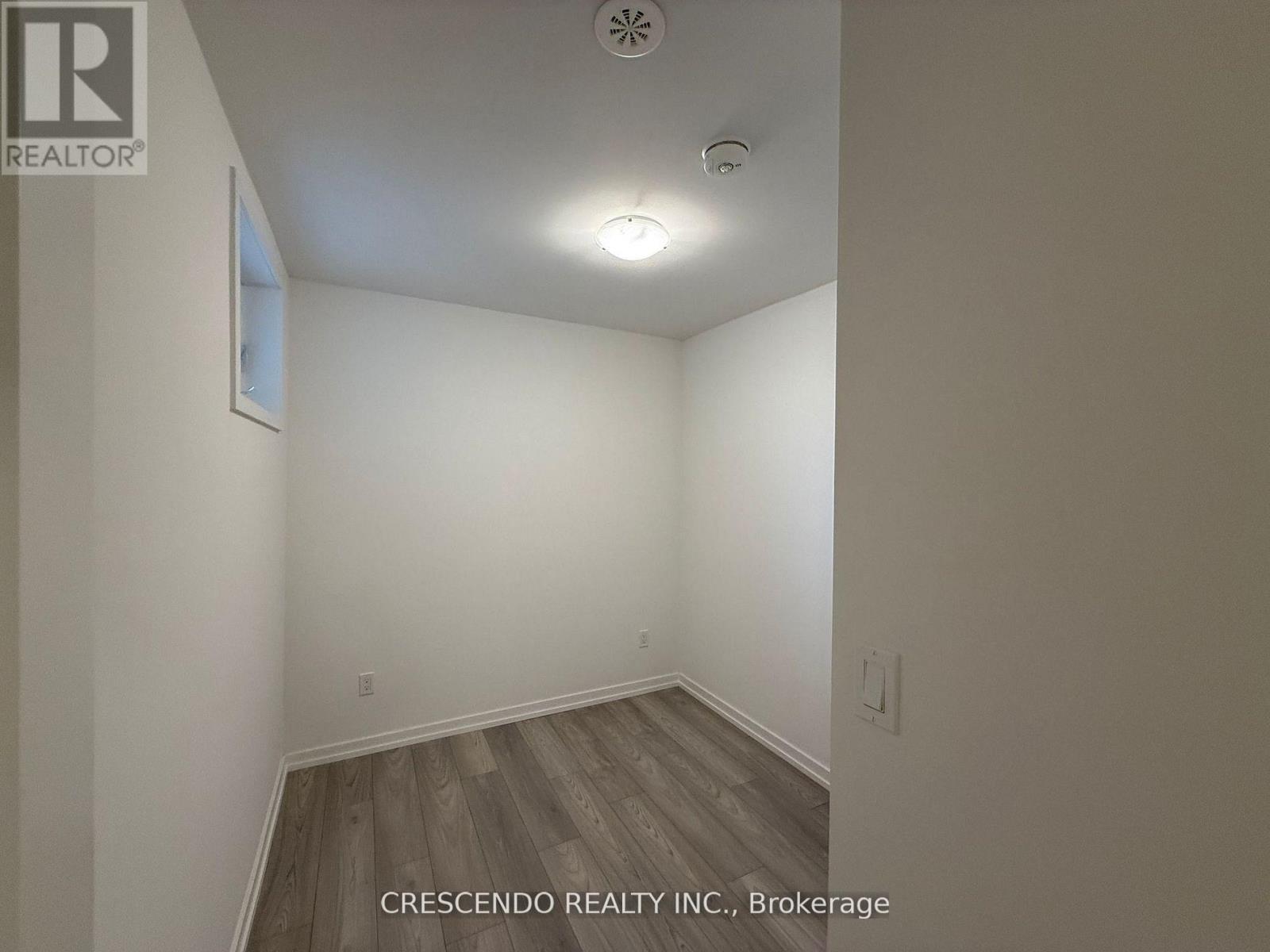 24 - 18 Lytham Green Circle, Newmarket, Ontario  L3Y 2P3 - Photo 23 - N13096492