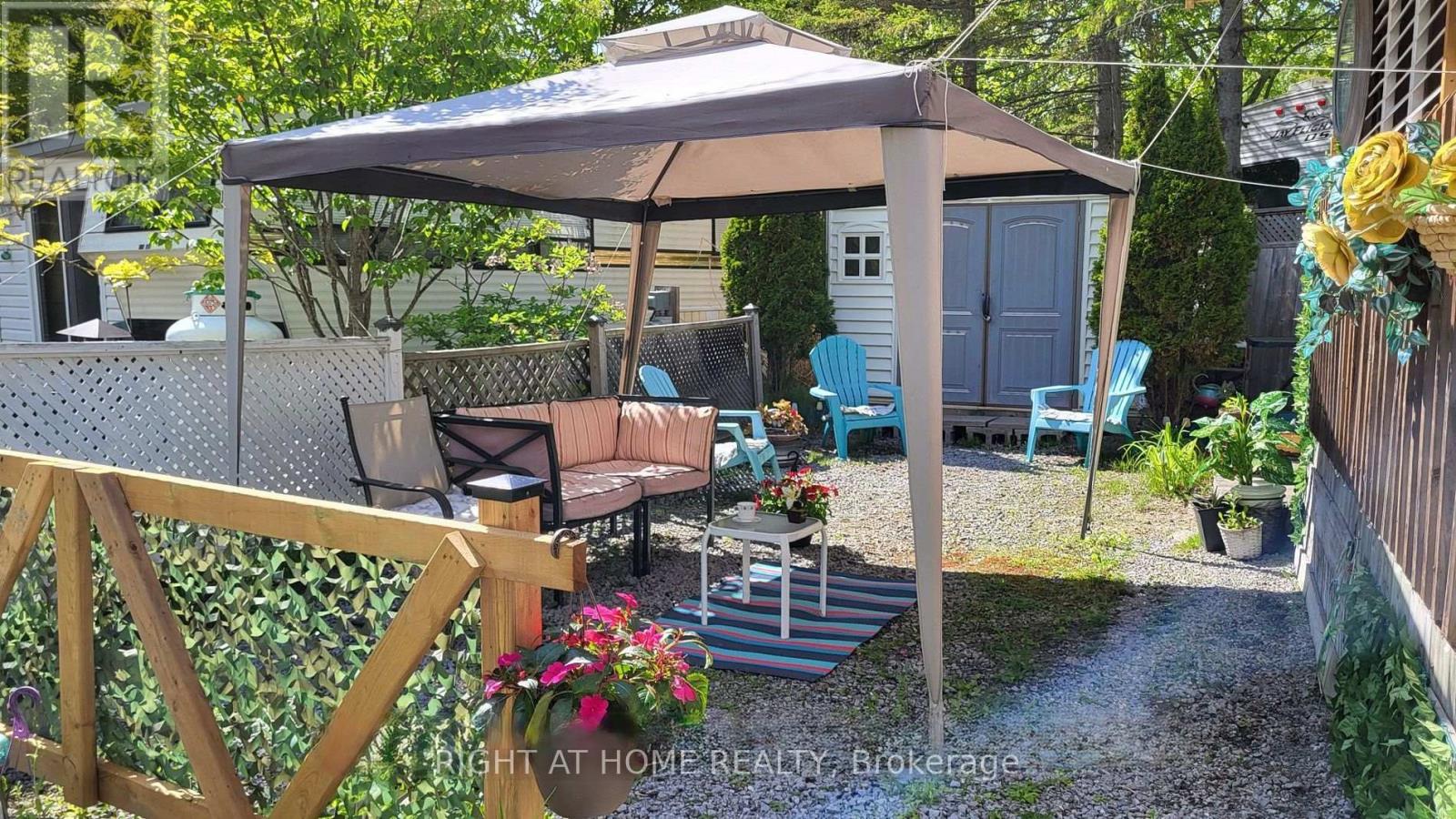 3 Woody Way Boulevard E, Georgina, Ontario  L0E 1N0 - Photo 7 - N13096638
