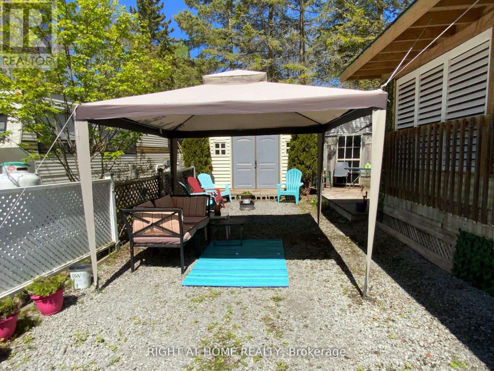 3 Woody Way Boulevard E, Georgina, Ontario  L0E 1N0 - Photo 9 - N13096638