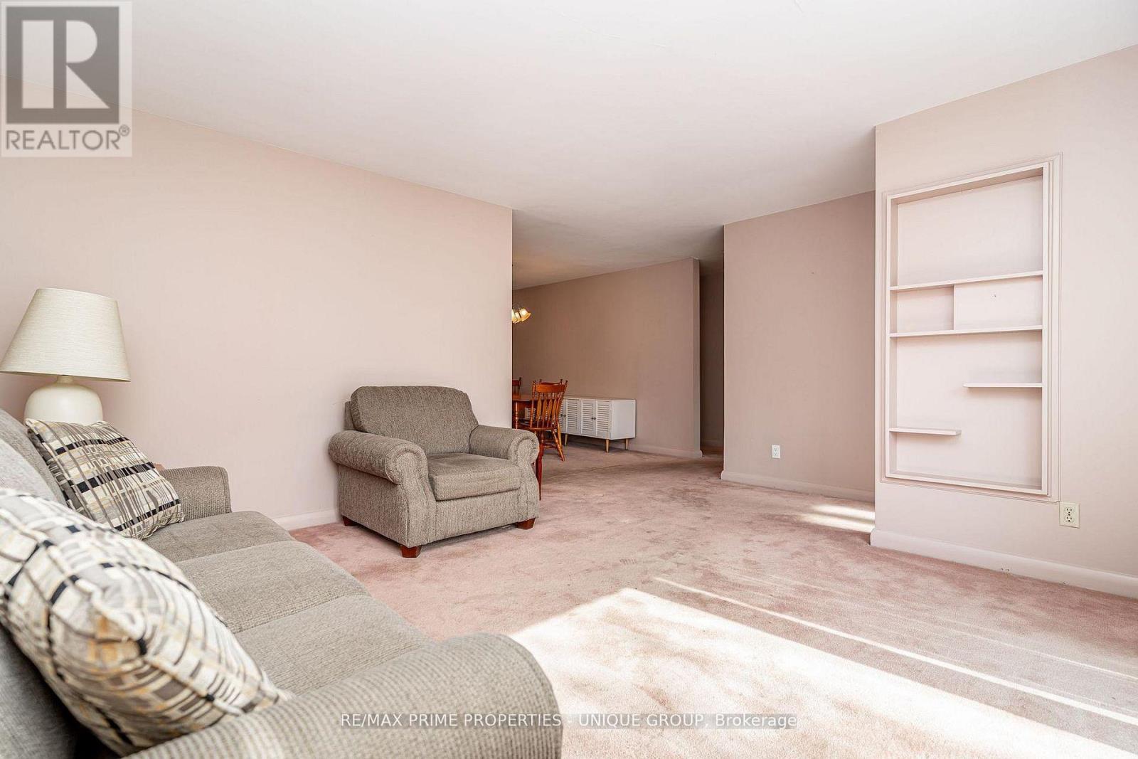 425 Centre Street E, Richmond Hill, Ontario  L4C 1B8 - Photo 4 - N13096646