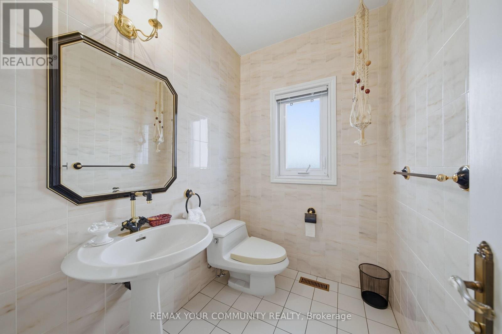 36 Railway Street, Vaughan, Ontario  L6A 1P7 - Photo 24 - N13096666
