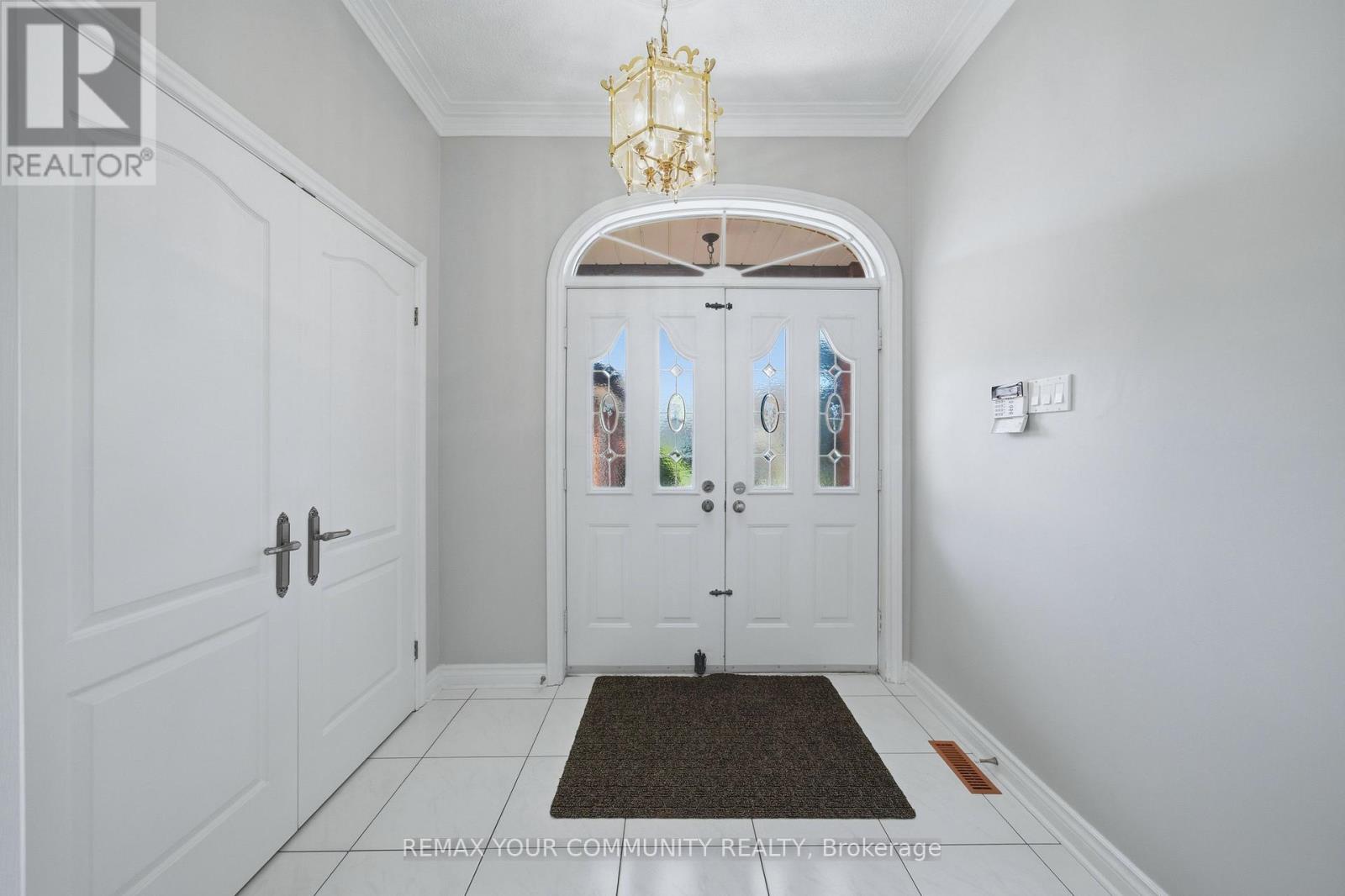 36 Railway Street, Vaughan, Ontario  L6A 1P7 - Photo 4 - N13096666