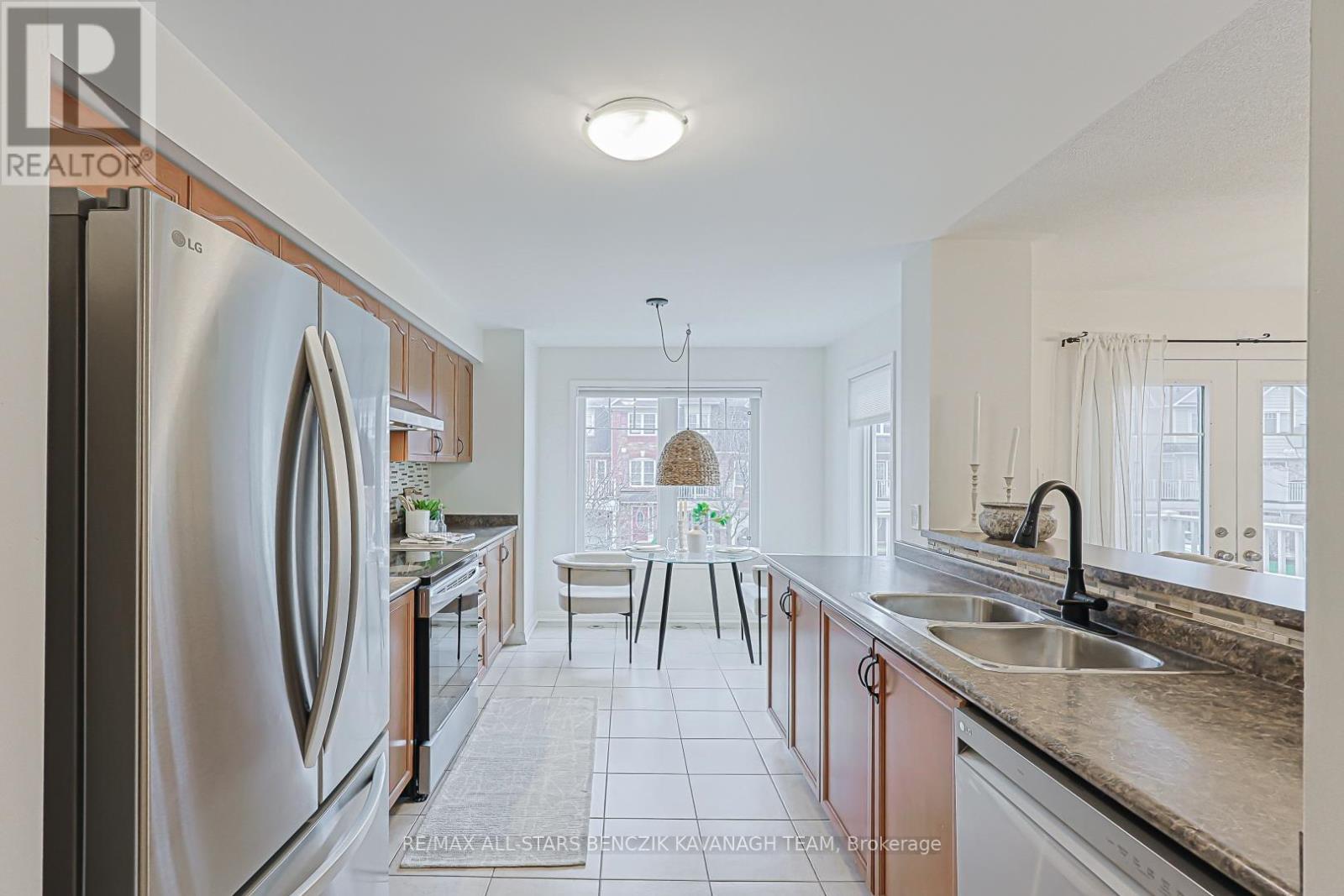 51 Muston Lane, Whitchurch-Stouffville, Ontario  L4A 0P9 - Photo 10 - N13096672