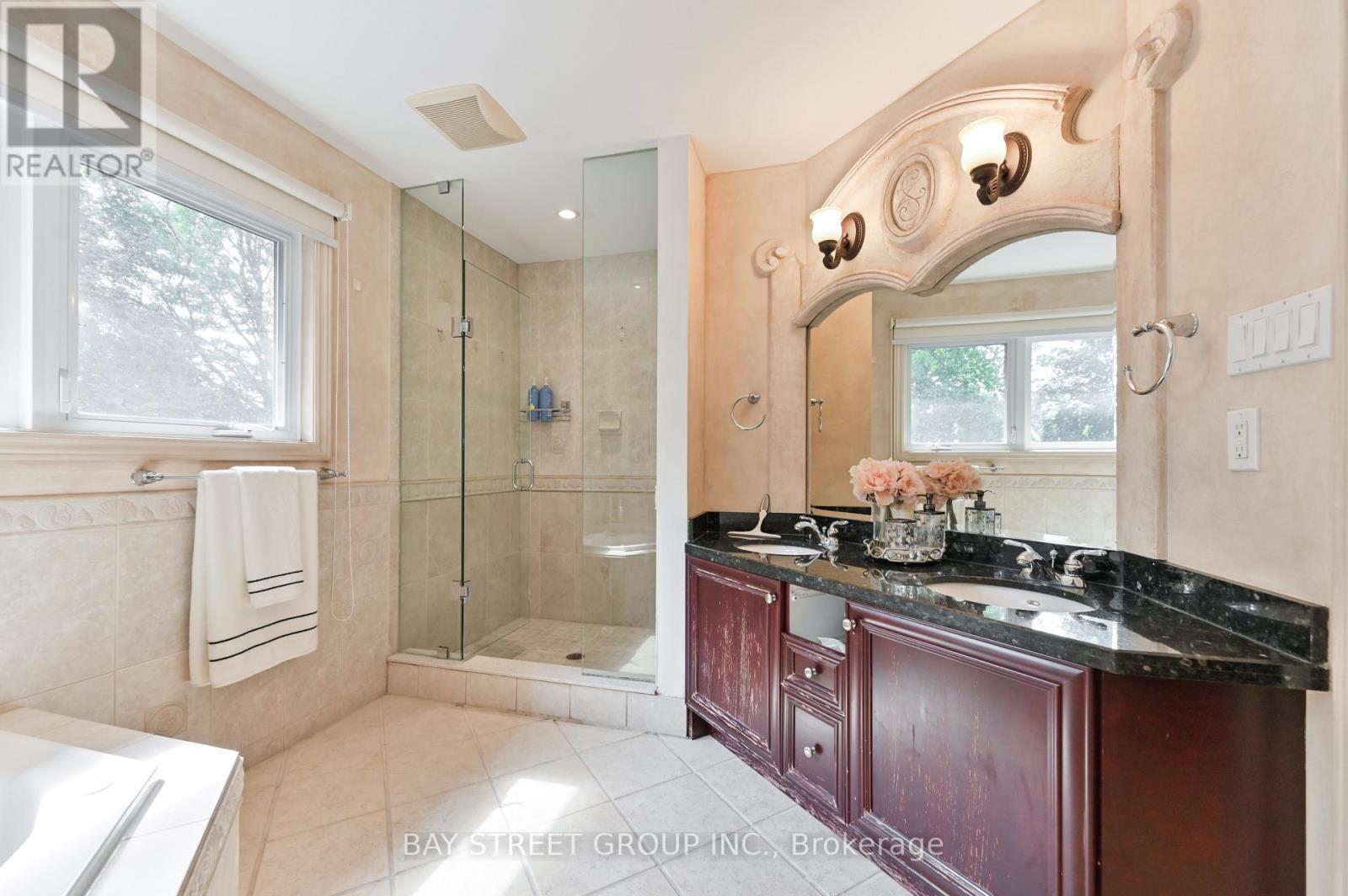 28 Delhi Crescent, Markham, Ontario  L3R 4J6 - Photo 19 - N13096708