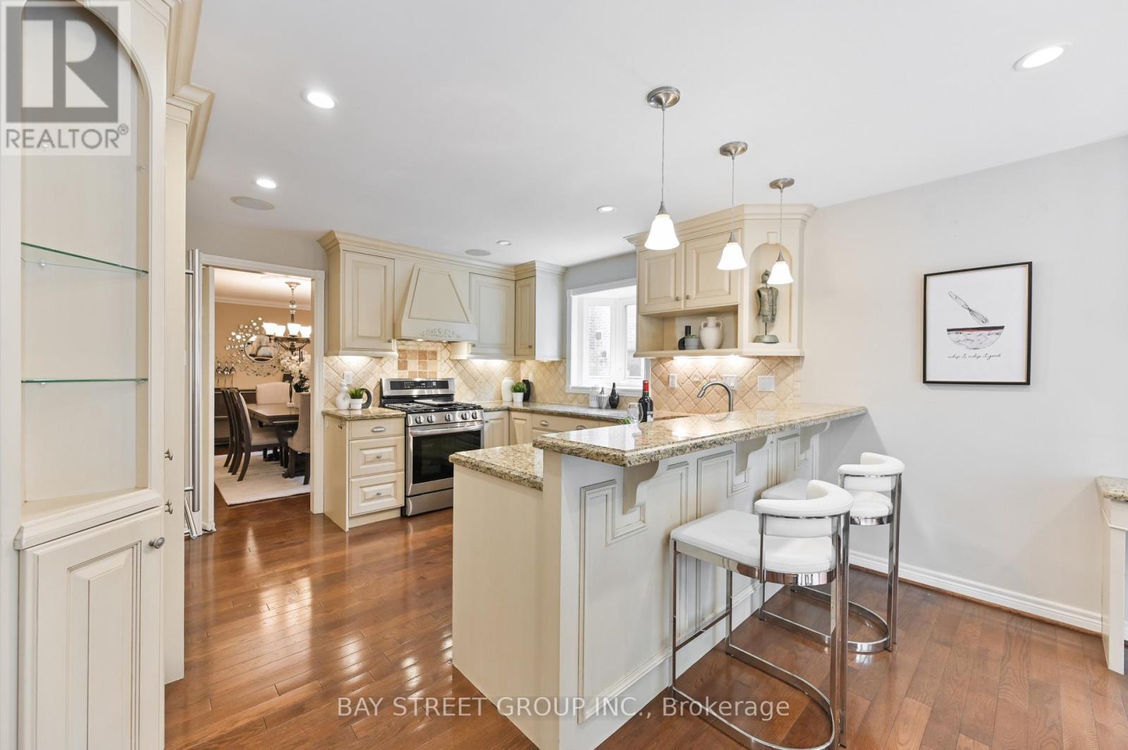 28 Delhi Crescent, Markham, Ontario  L3R 4J6 - Photo 7 - N13096708