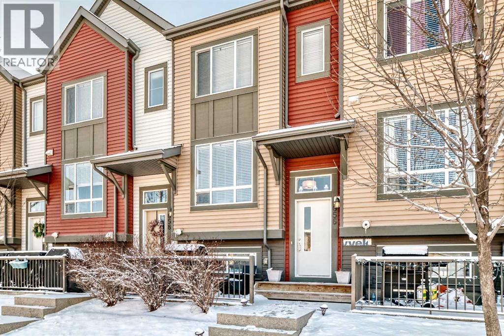 656 Copperpond Boulevard Se, Calgary, Alberta  T2Z 5B9 - Photo 2 - A2282104