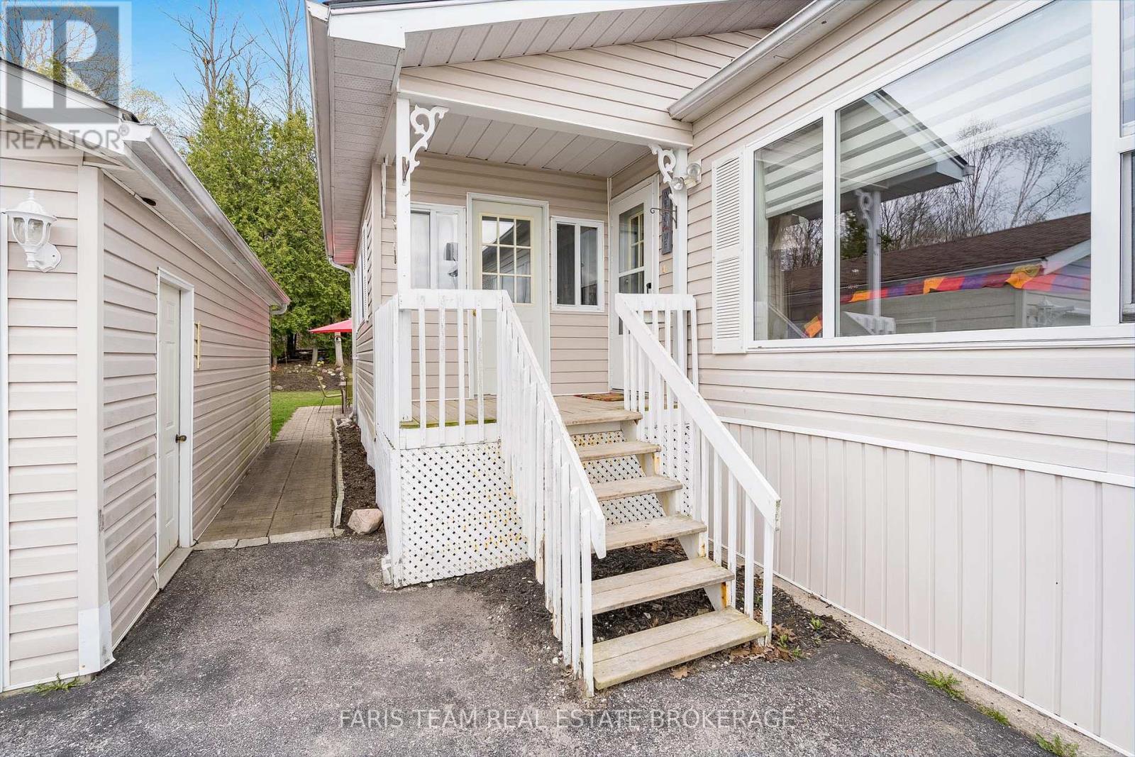 1407 Fox Road, Severn, Ontario  L3V 0V4 - Photo 4 - S13096358