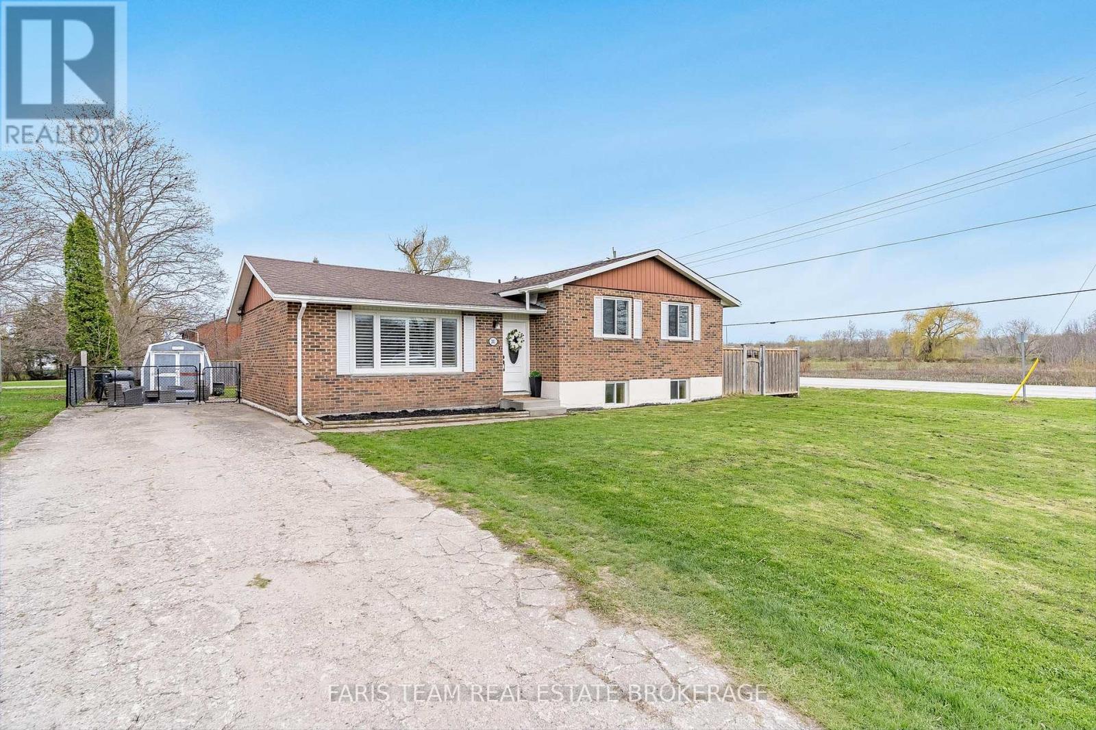 201 Christopher Street, Clearview (Stayner), Ontario  L0M 1S0 - Photo 4 - S13096604