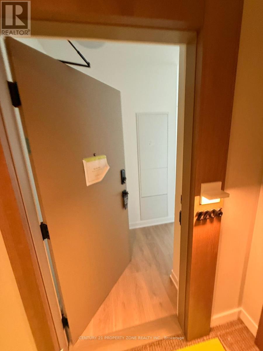 2206 - 1185 Dupont Street, Toronto, Ontario  M6H 2A4 - Photo 16 - W13096408