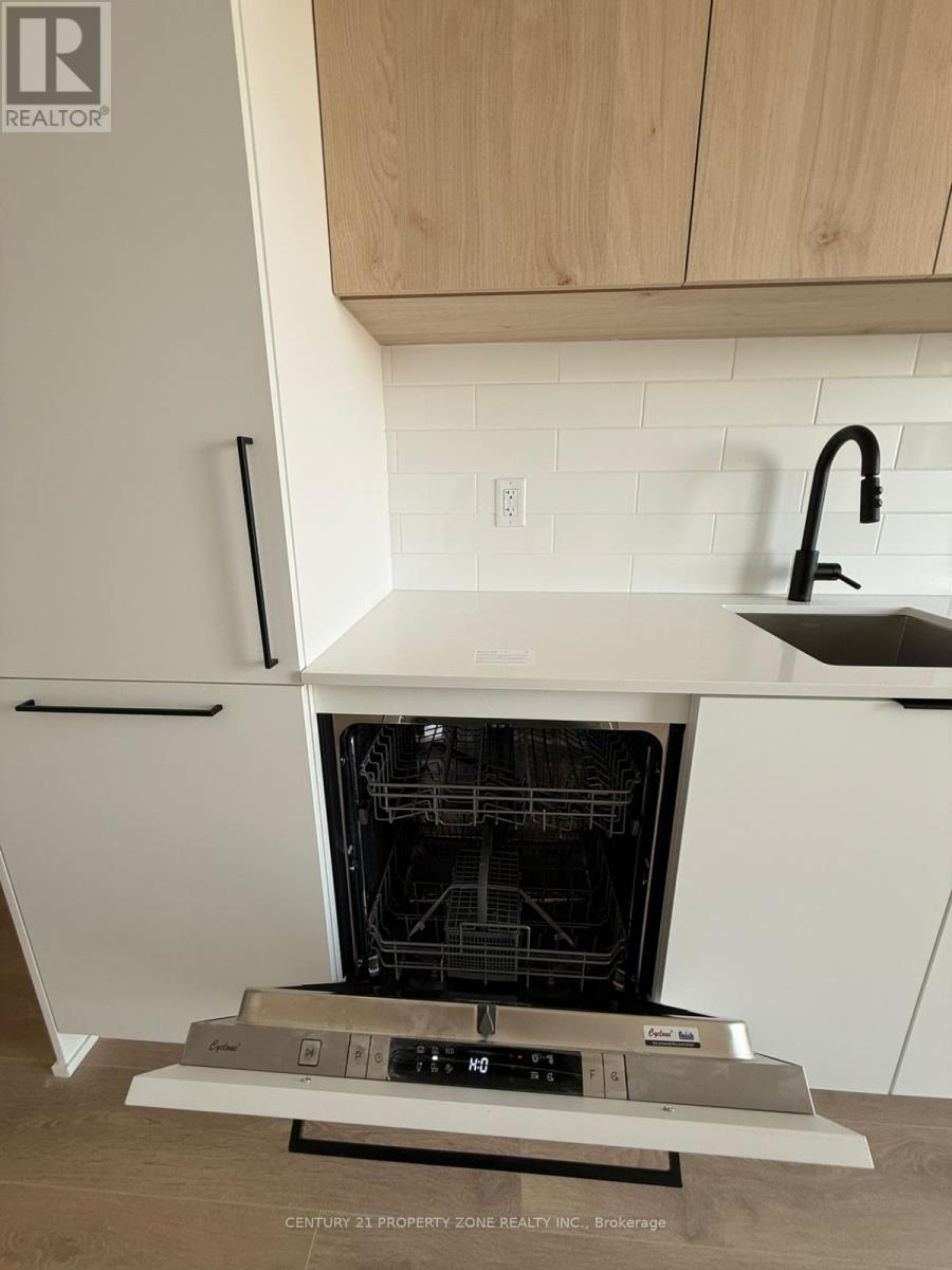 2206 - 1185 Dupont Street, Toronto, Ontario  M6H 2A4 - Photo 7 - W13096408