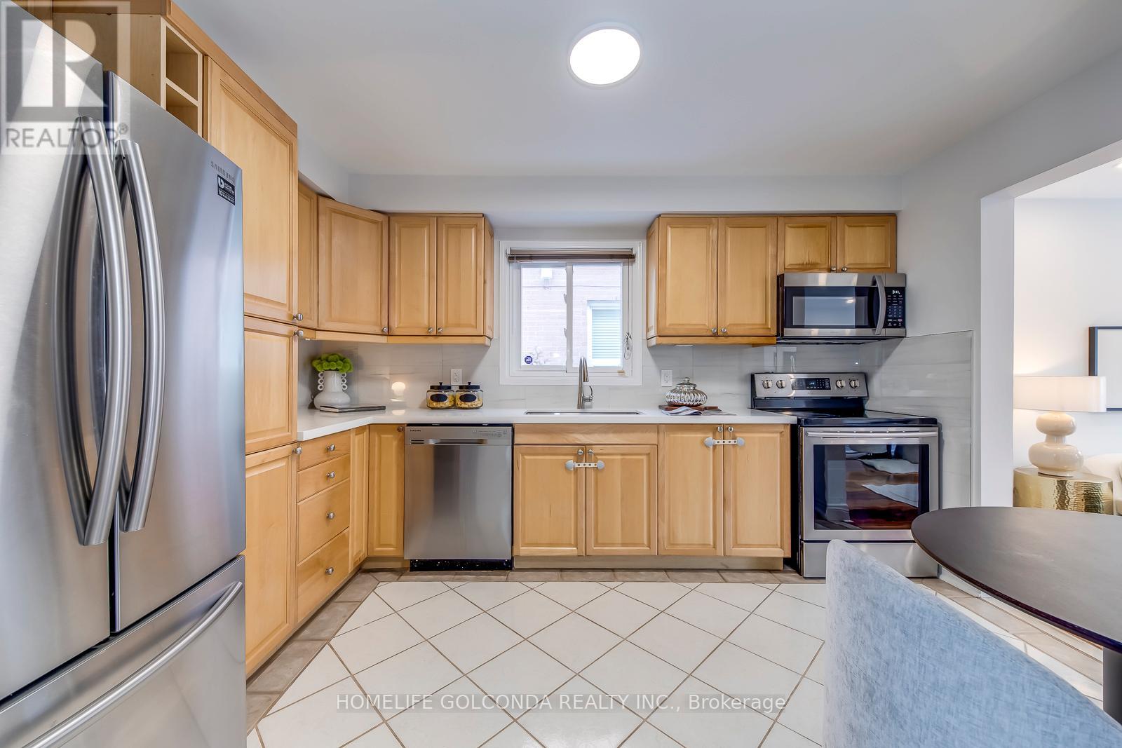 439 Bluesky Crescent, Mississauga, Ontario  L5R 2R9 - Photo 13 - W13096432