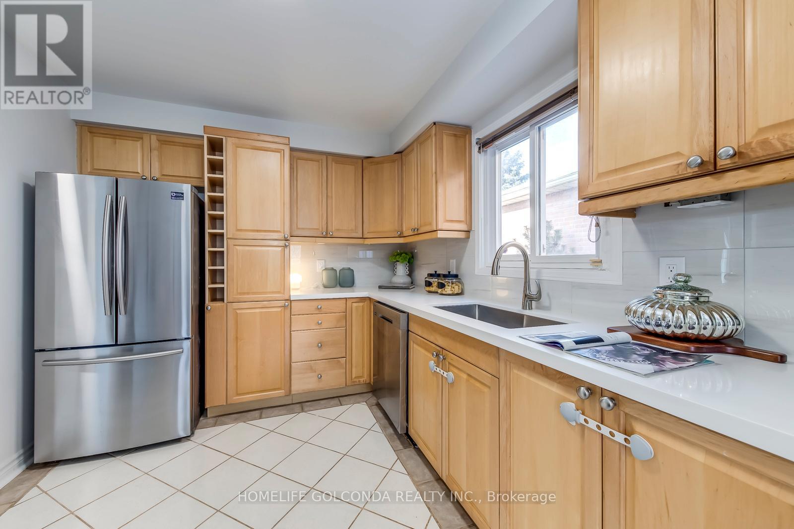 439 Bluesky Crescent, Mississauga, Ontario  L5R 2R9 - Photo 15 - W13096432