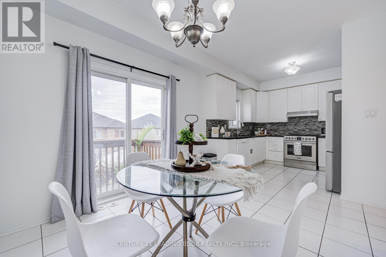 6604 Opera Glass Crescent, Mississauga, Ontario  L5W 1R8 - Photo 19 - W13096438