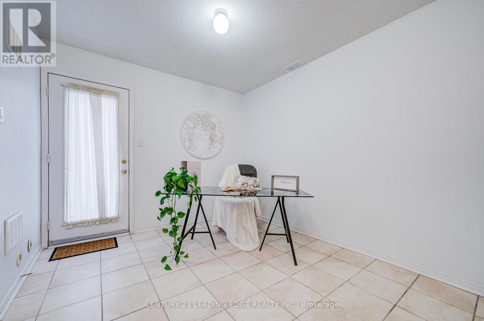 6604 Opera Glass Crescent, Mississauga, Ontario  L5W 1R8 - Photo 25 - W13096438