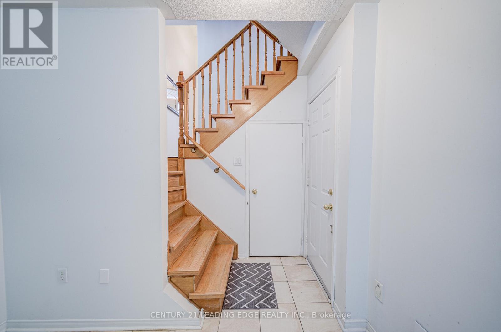 6604 Opera Glass Crescent, Mississauga, Ontario  L5W 1R8 - Photo 9 - W13096438