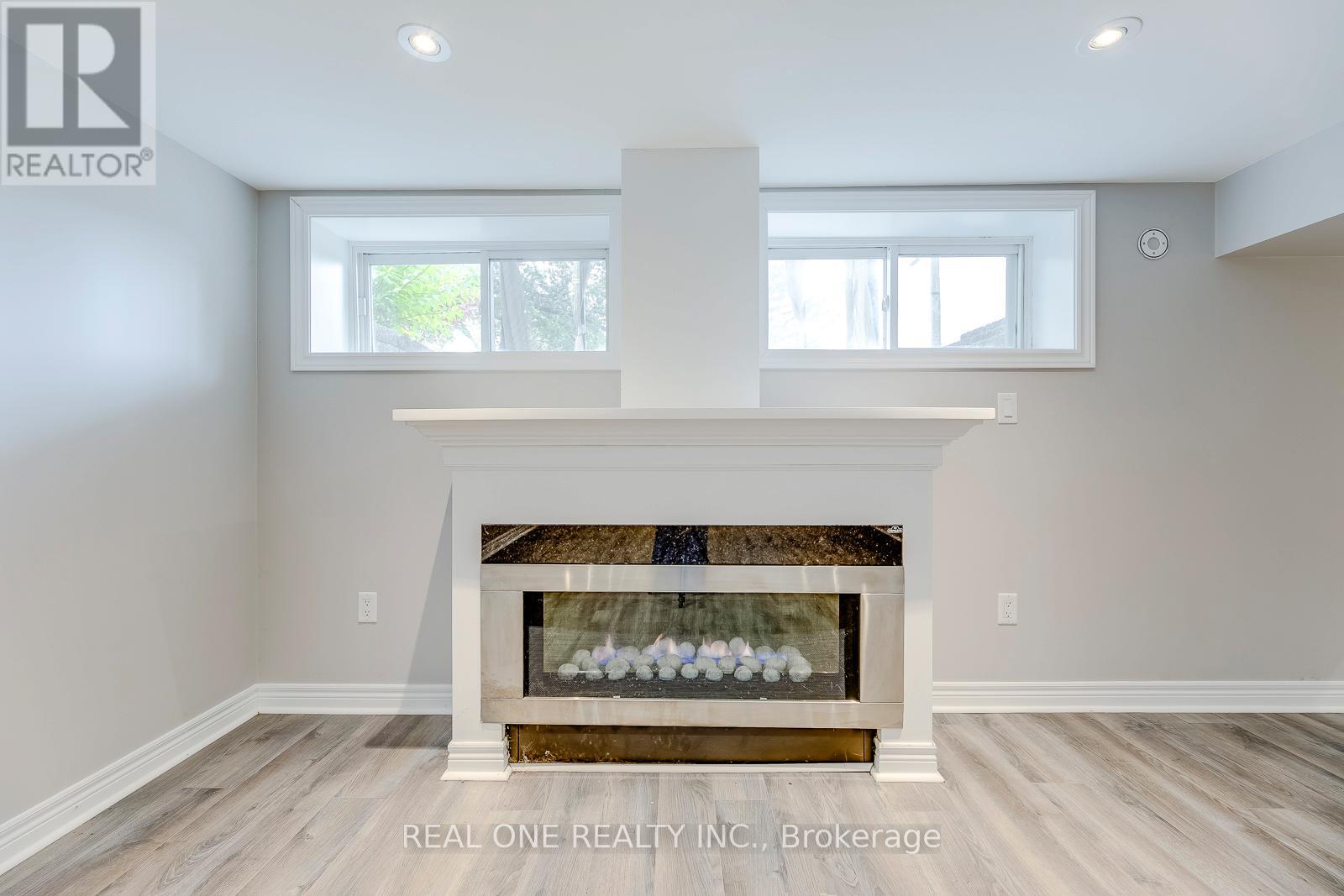 2181 Courtland Drive, Burlington, Ontario  L7R 1S2 - Photo 26 - W13096522