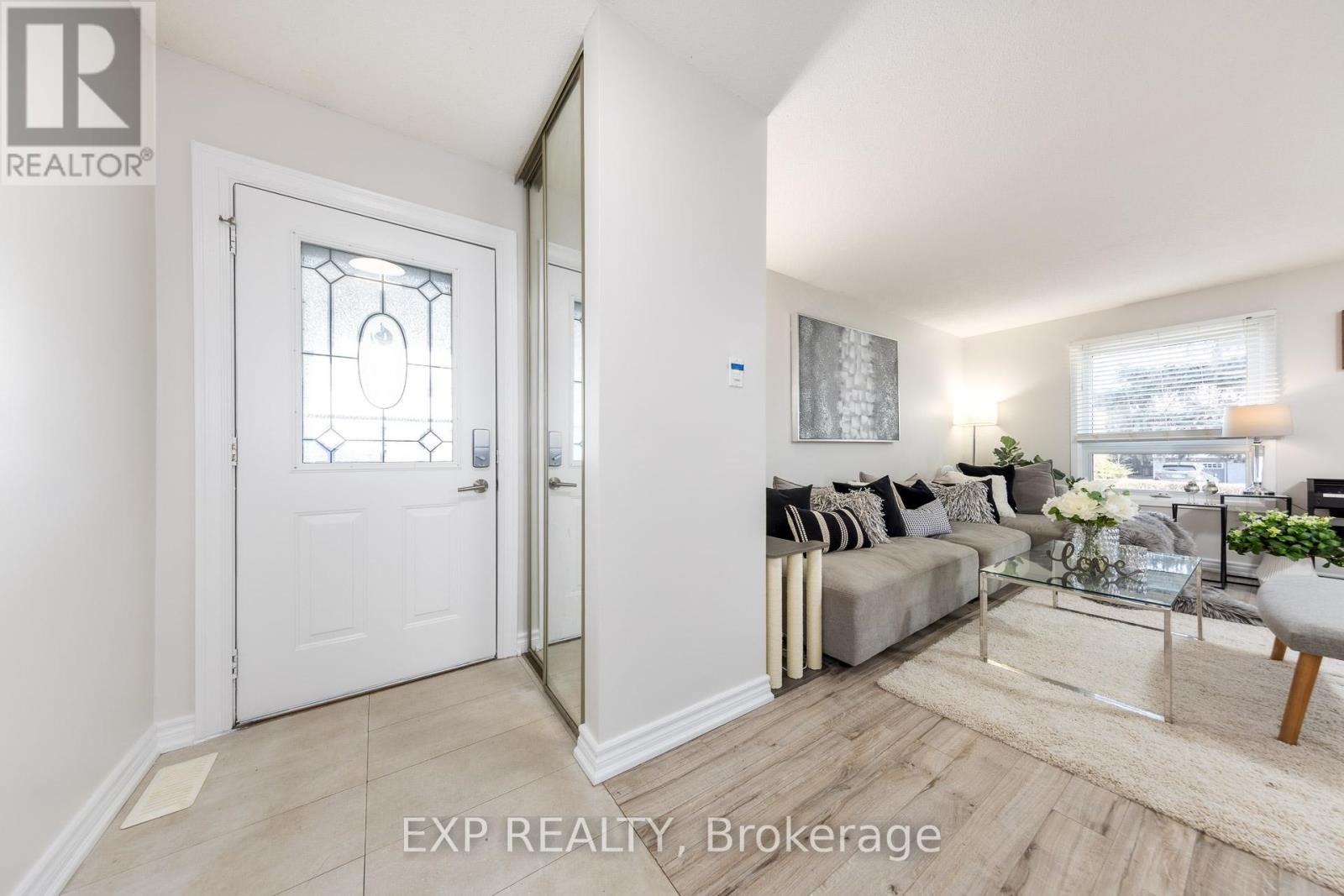 584 Elliott Crescent, Milton, Ontario  L9T 3G4 - Photo 6 - W13096606