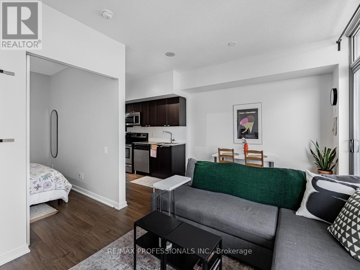 2113 - 105 The Queensway, Toronto, Ontario  M6S 5B5 - Photo 13 - W13096642