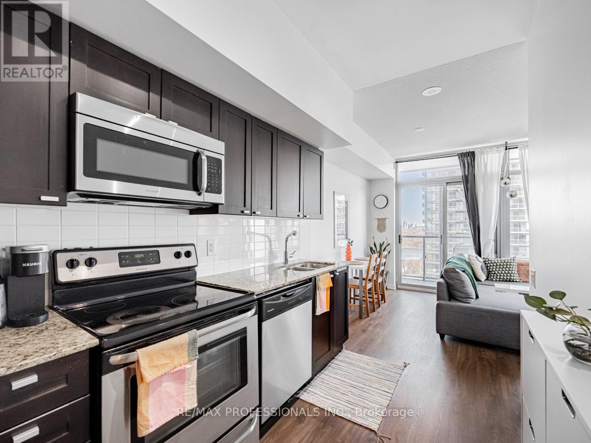 2113 - 105 The Queensway, Toronto, Ontario  M6S 5B5 - Photo 5 - W13096642