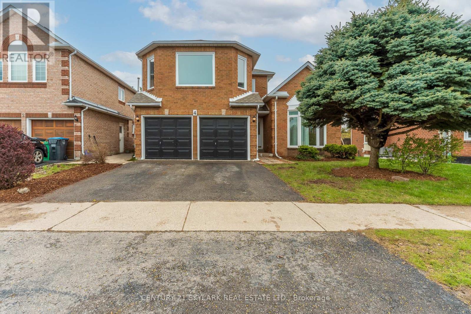 4 Leeward Drive, Brampton, Ontario  L6S 5V6 - Photo 2 - W13096674