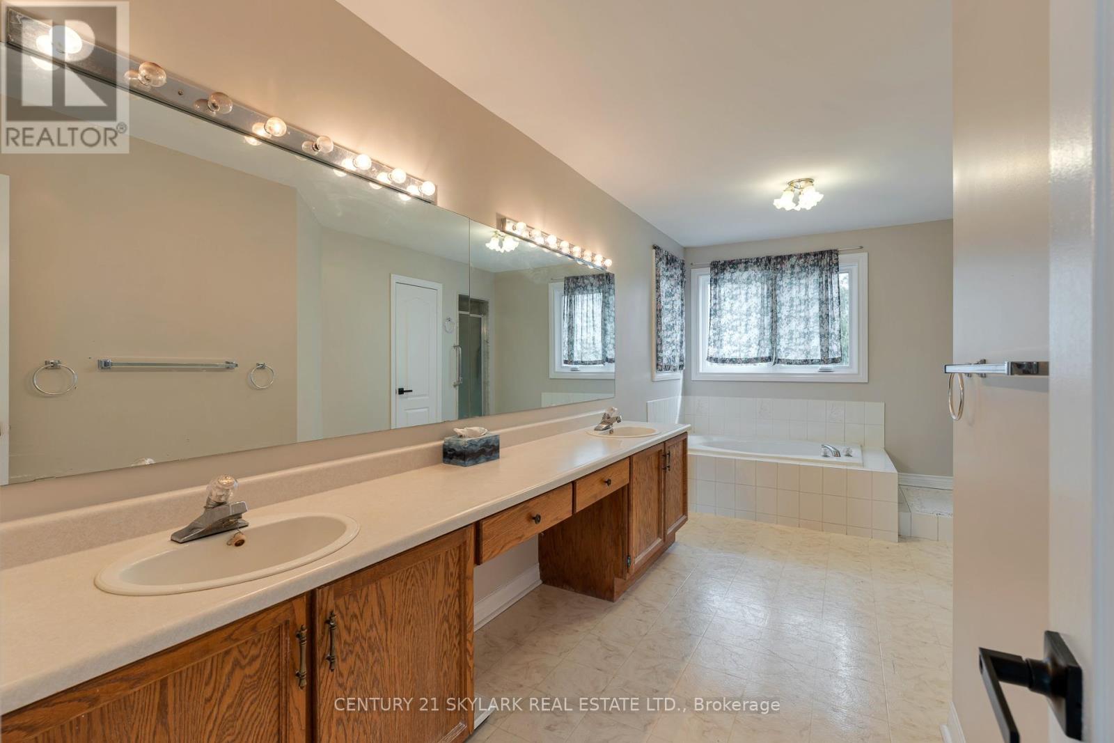 4 Leeward Drive, Brampton, Ontario  L6S 5V6 - Photo 21 - W13096674