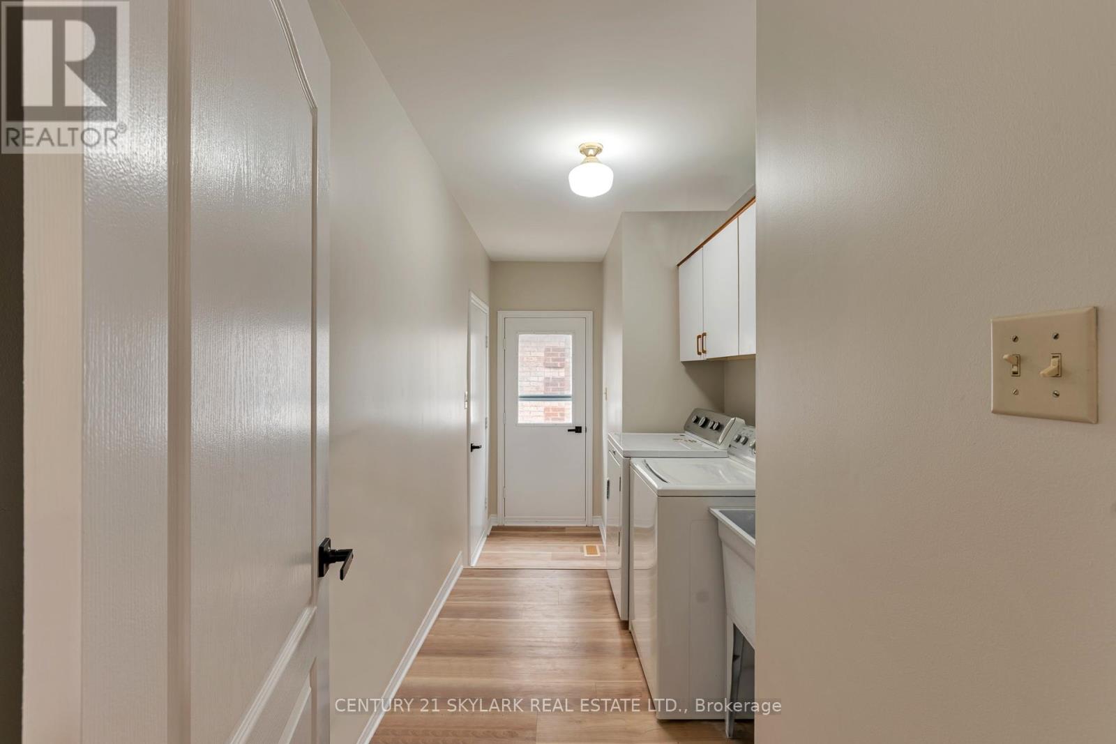 4 Leeward Drive, Brampton, Ontario  L6S 5V6 - Photo 8 - W13096674