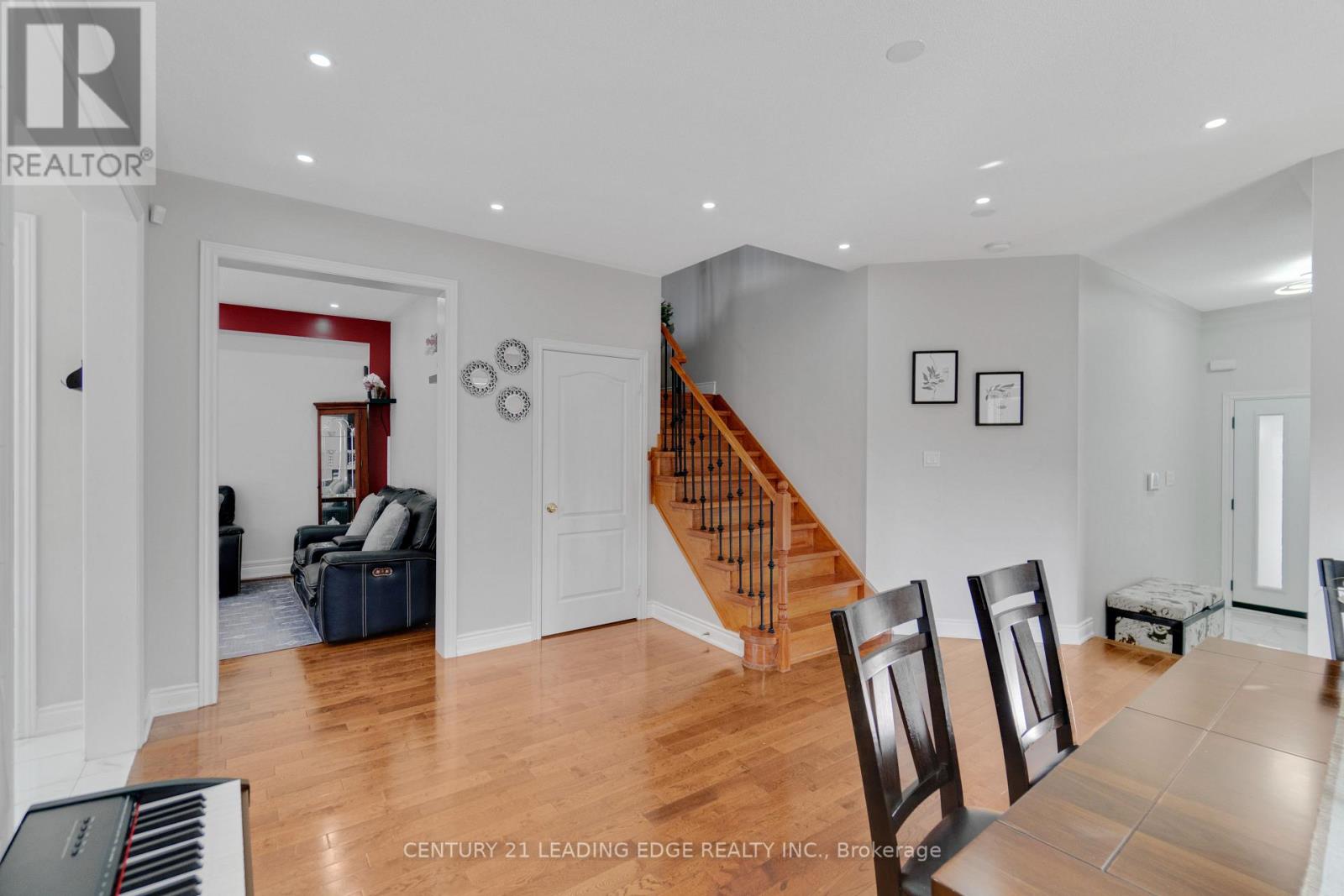 12 Raybeck Court, Brampton, Ontario  L6Y 0K1 - Photo 11 - W13096686