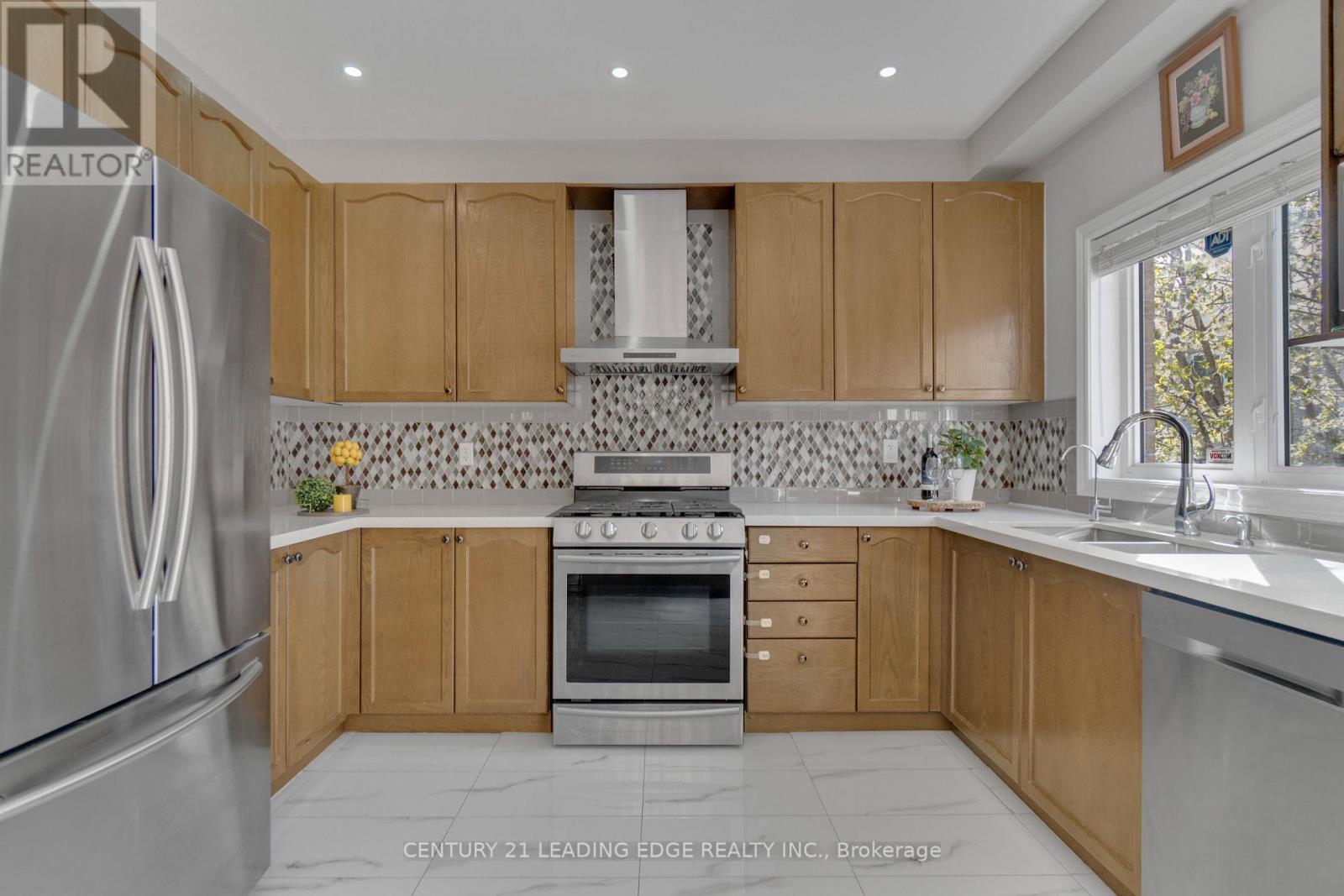 12 Raybeck Court, Brampton, Ontario  L6Y 0K1 - Photo 18 - W13096686