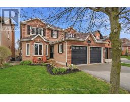 59 DAWLISH AVENUE, Aurora, Ontario