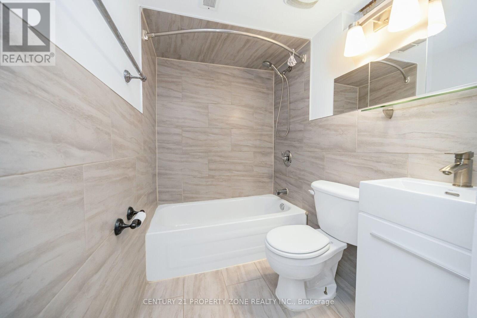 160 Torrance Woods, Brampton, Ontario  L6Y 4K2 - Photo 36 - W13094190