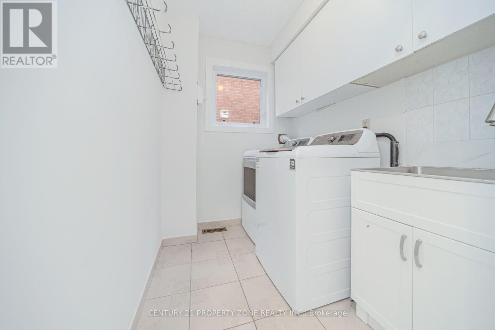 160 Torrance Woods, Brampton, Ontario  L6Y 4K2 - Photo 28 - W13094190