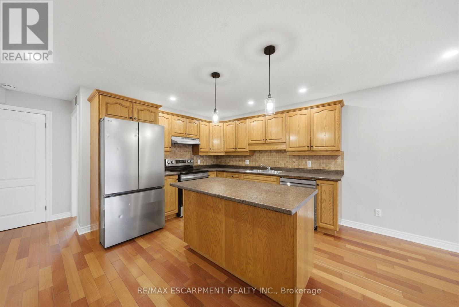102 - 50 Whitlaw Way, Brant, Ontario  N3L 4C3 - Photo 12 - X13042348