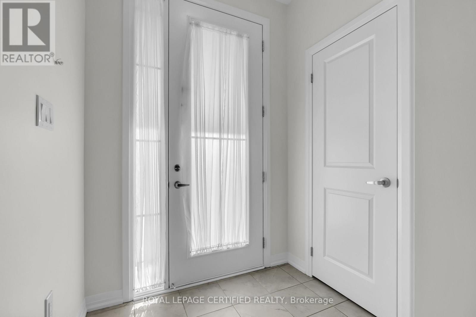 244 Newman Drive, Cambridge, Ontario  N1S 0E1 - Photo 6 - X13095898