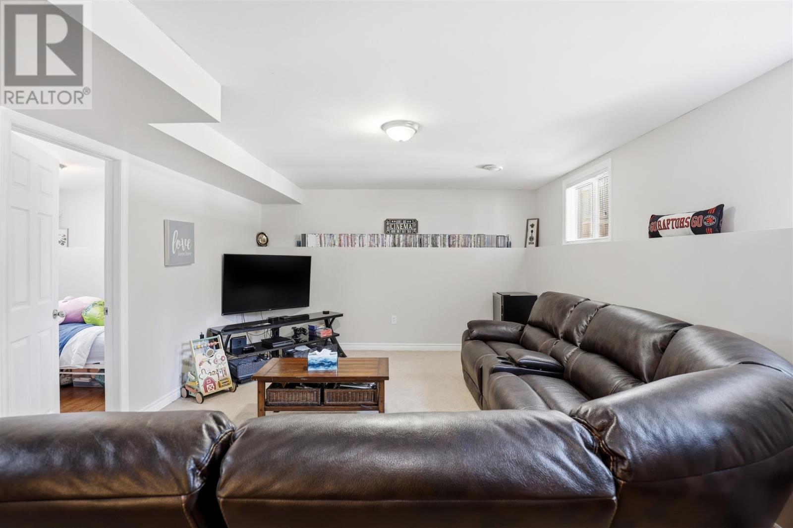 151 Queensgate Blvd, Sault Ste. Marie, Ontario  P6A 6X8 - Photo 27 - SM260894