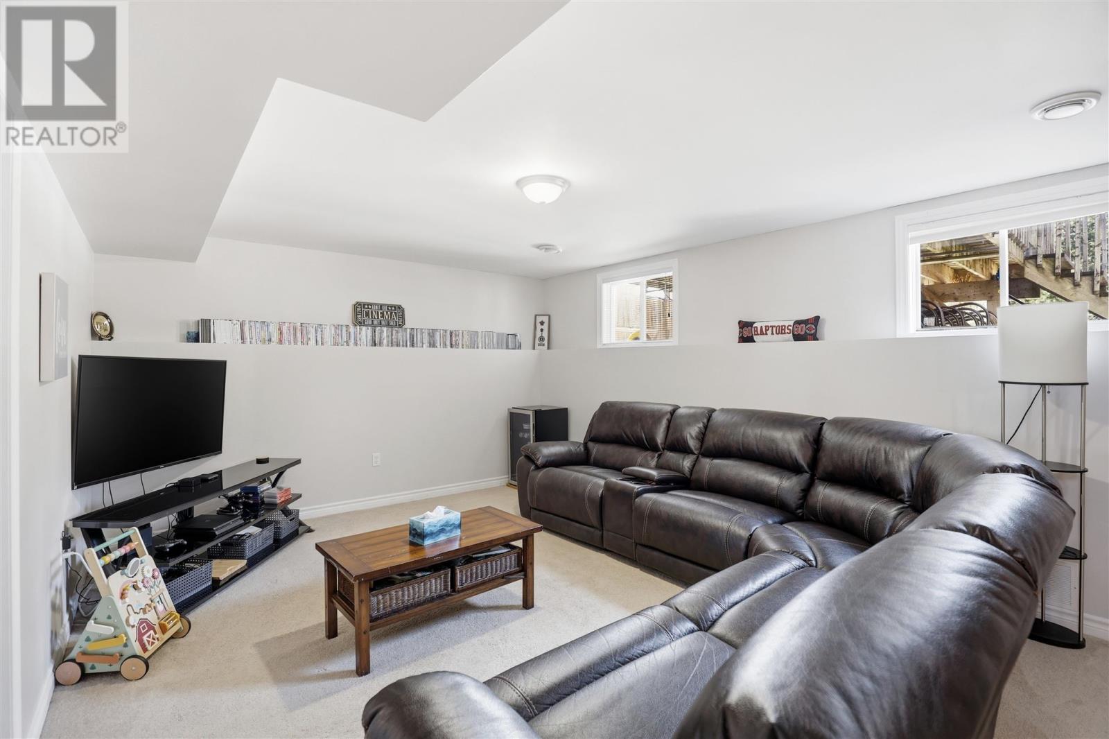 151 Queensgate Blvd, Sault Ste. Marie, Ontario  P6A 6X8 - Photo 25 - SM260894