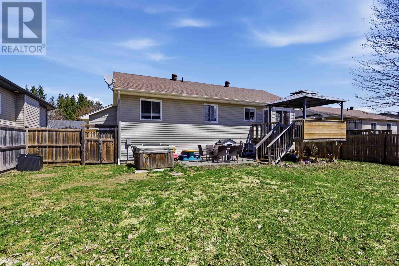 151 Queensgate Blvd, Sault Ste. Marie, Ontario  P6A 6X8 - Photo 41 - SM260894