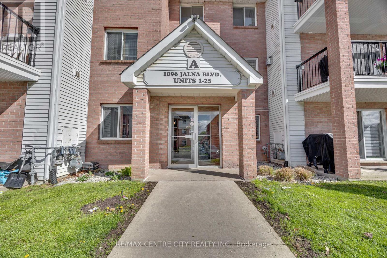 9 - 1096 Jalna Boulevard, London South, Ontario  N6E 3B8 - Photo 3 - X13075628